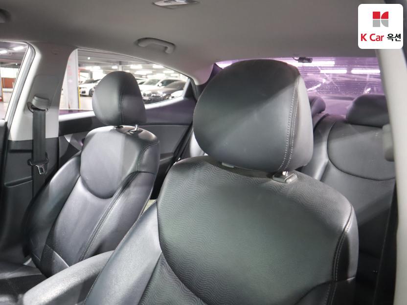 2011 - hyundai avante