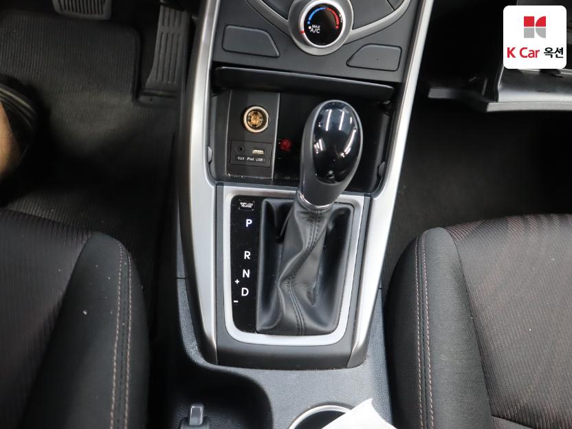 2015 - hyundai avante