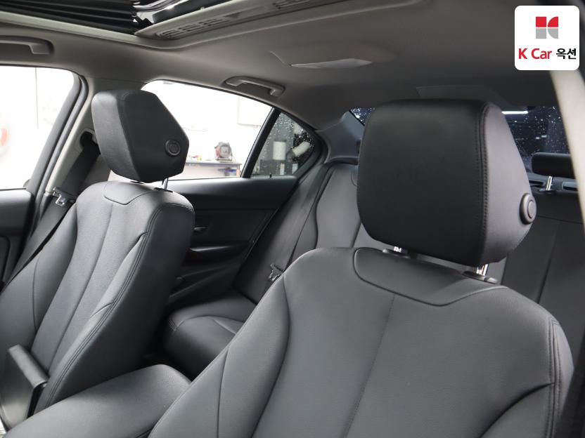 2012 - bmw 3 series