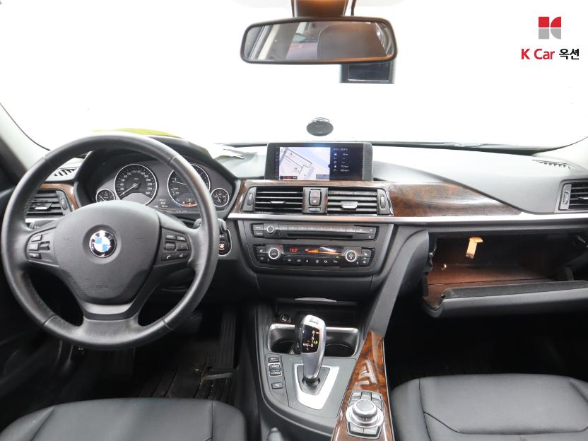 2012 - bmw 3 series