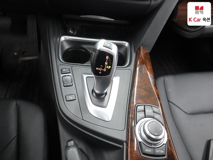 2012 - bmw 3 series