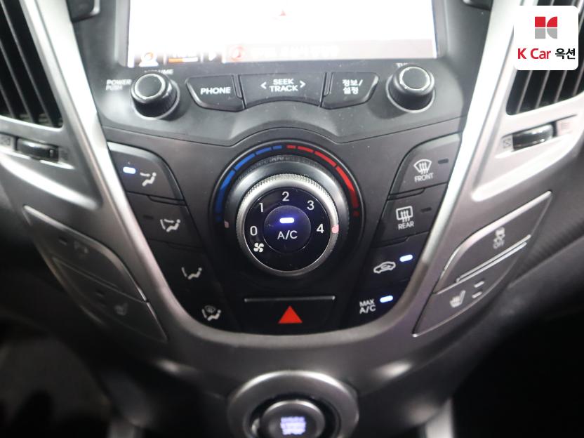 2012 - hyundai veloster