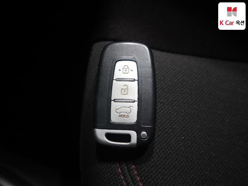2012 - hyundai veloster