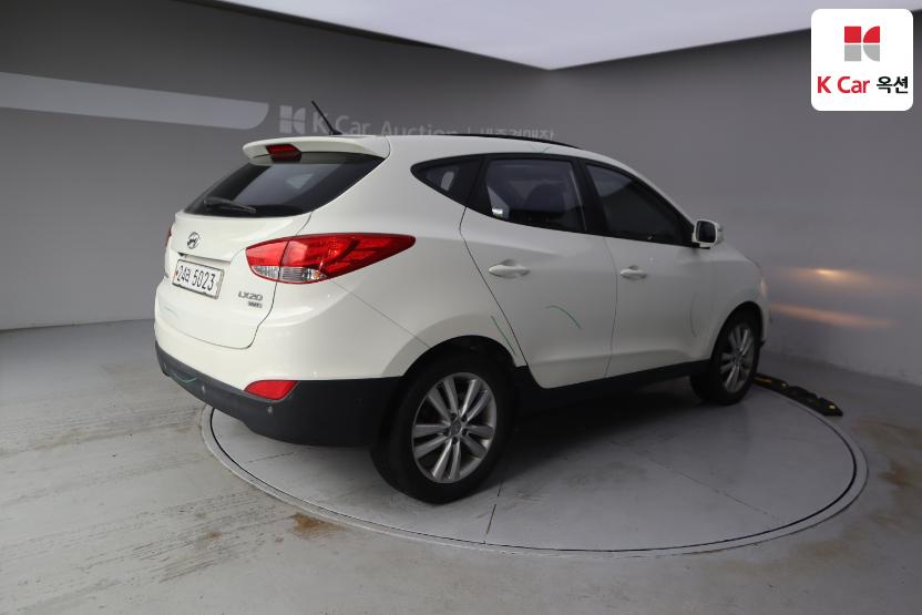2010 - hyundai tucson