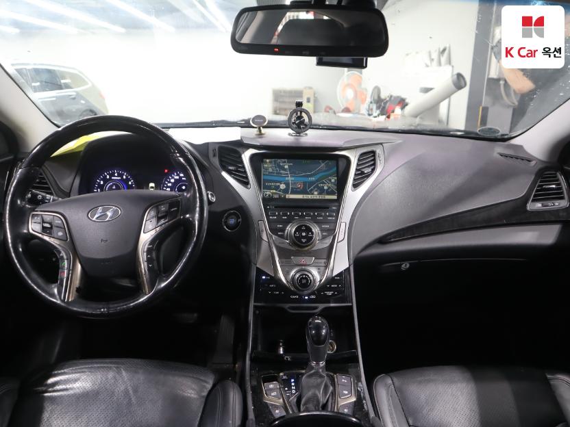 2012 - hyundai grandeur