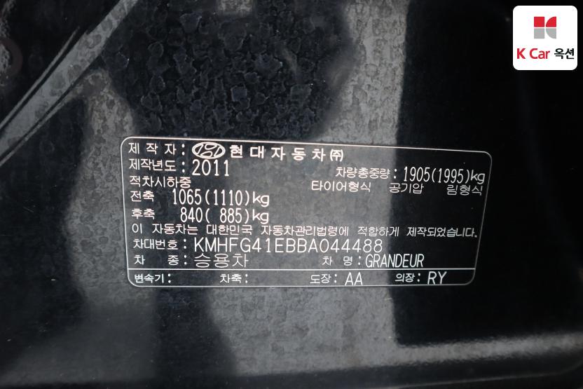 2011 - hyundai grandeur