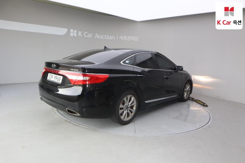 2011 - hyundai grandeur