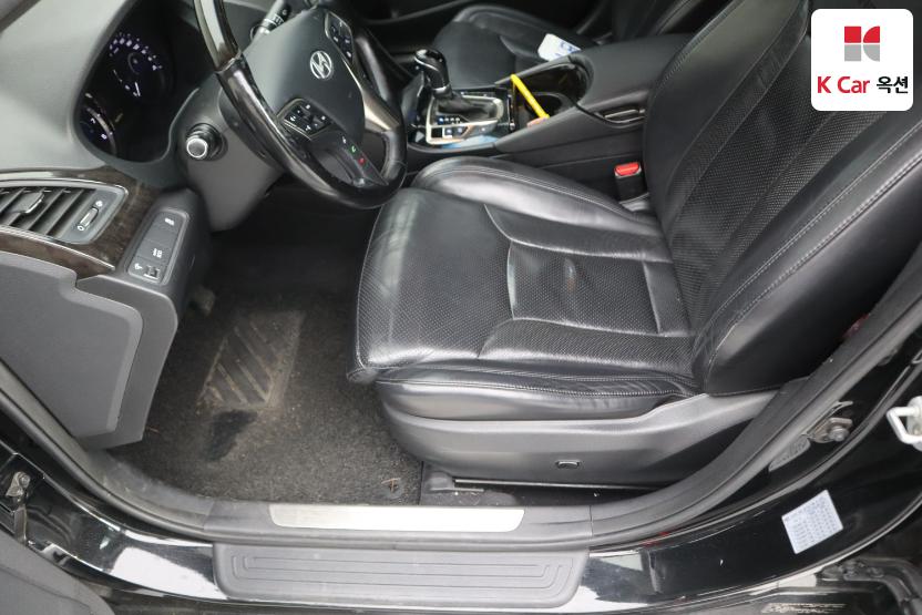 2011 - hyundai grandeur