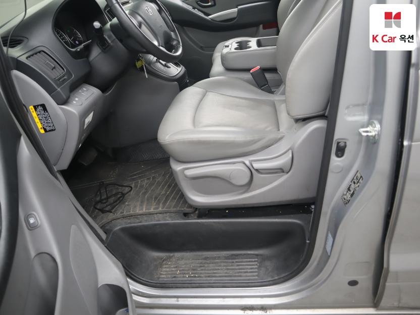 2021 - hyundai grand starex