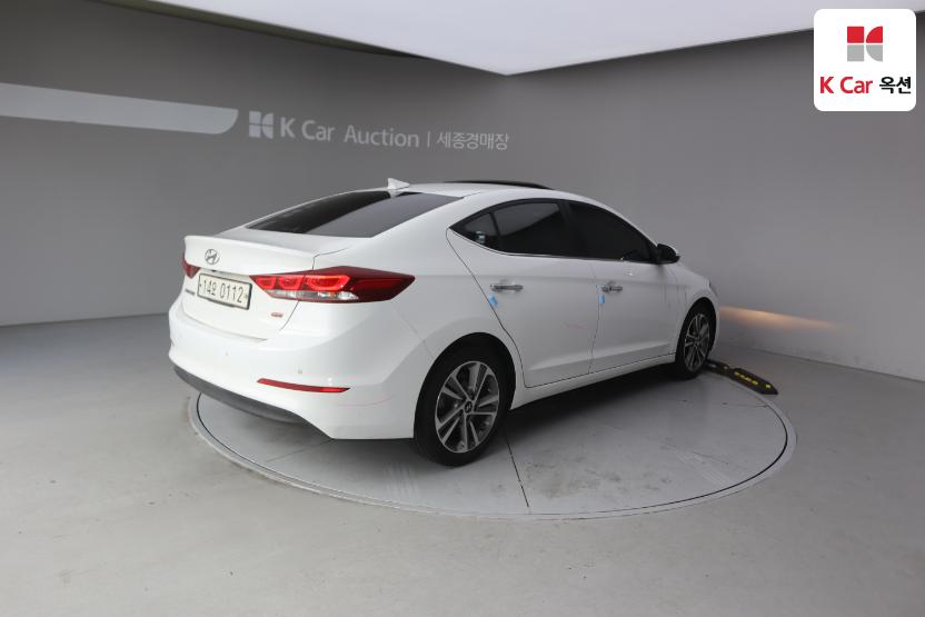 2016 - hyundai avante