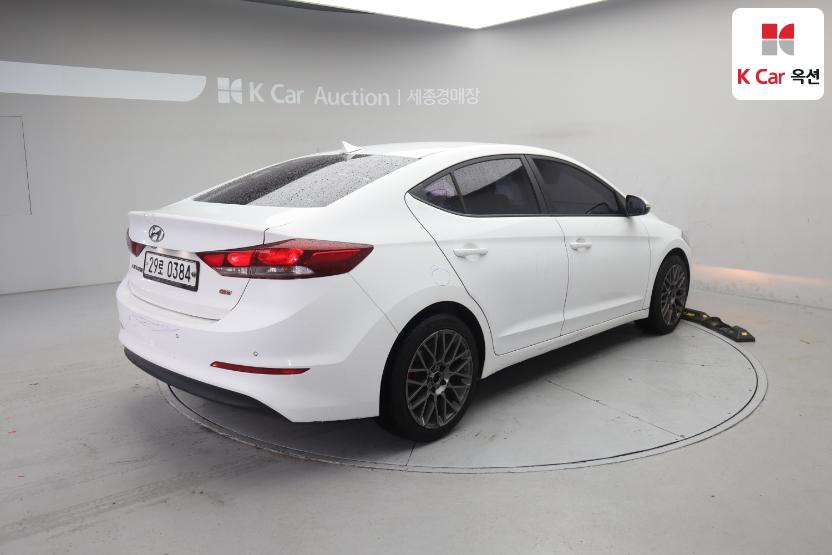 2017 - hyundai avante
