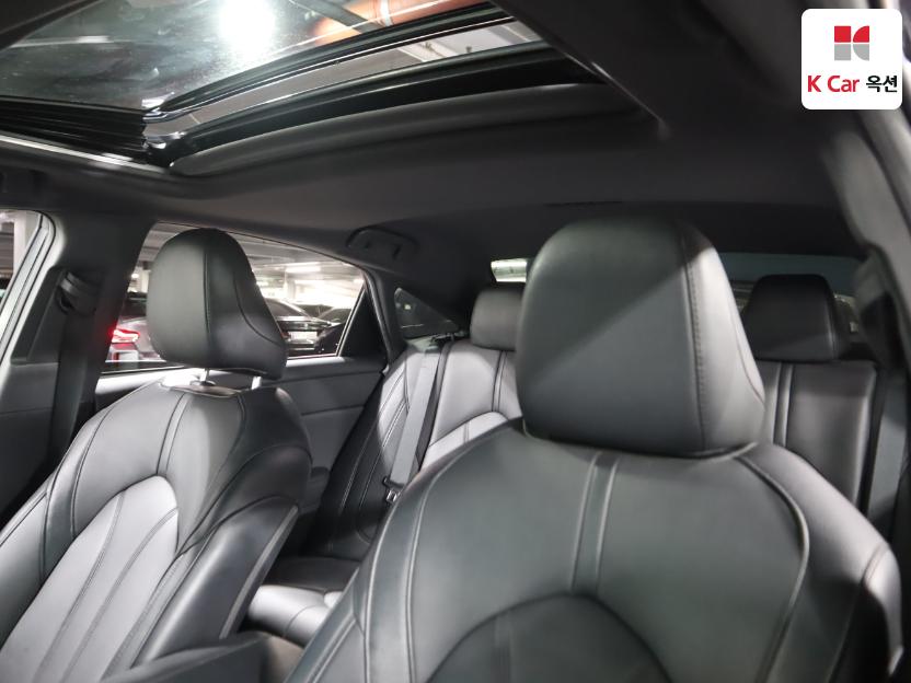 2019 - toyota avalon