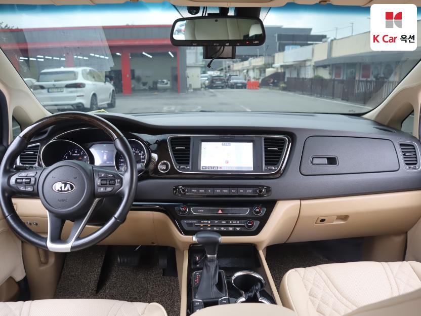 2020 - kia carnival
