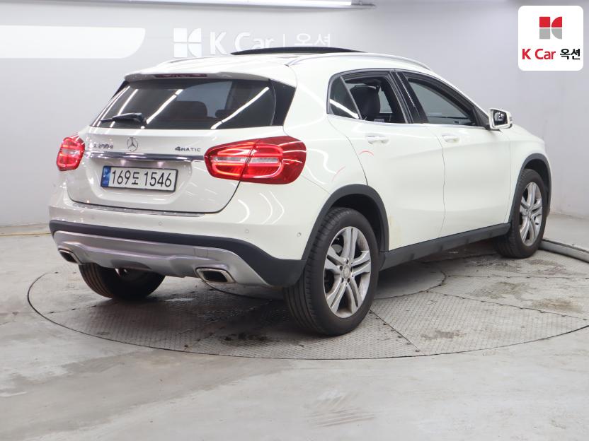 2017 - mercedes-benz gla200