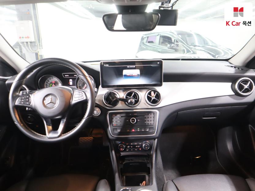 2017 - mercedes-benz gla200