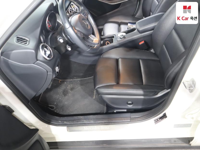 2017 - mercedes-benz gla200