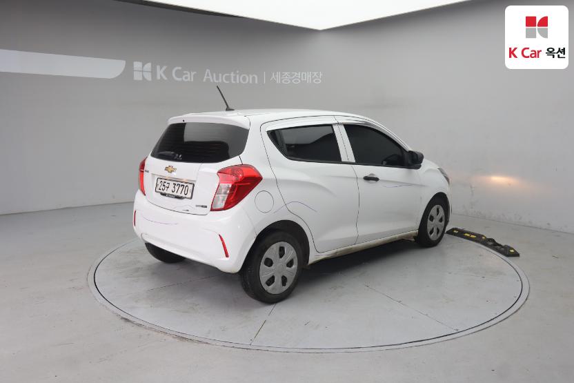 2017 - chevrolet spark