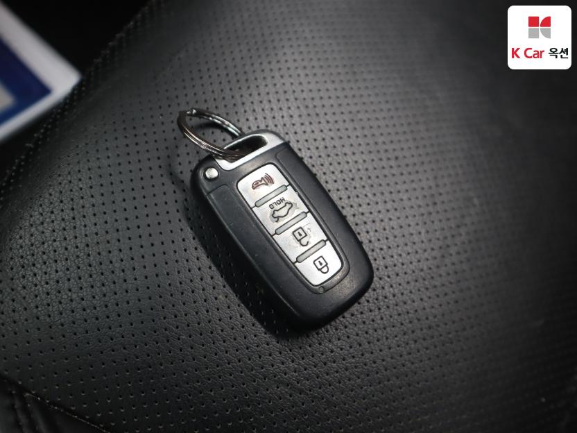 2012 - kia k7