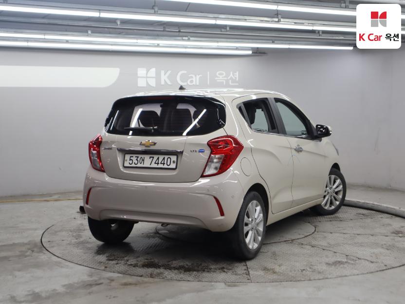 2016 - chevrolet spark