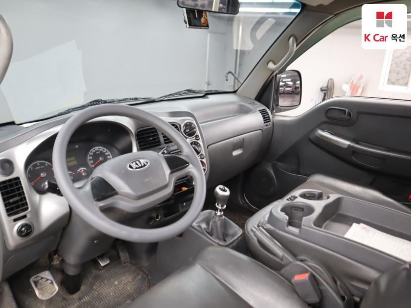 2016 - kia bongo iii