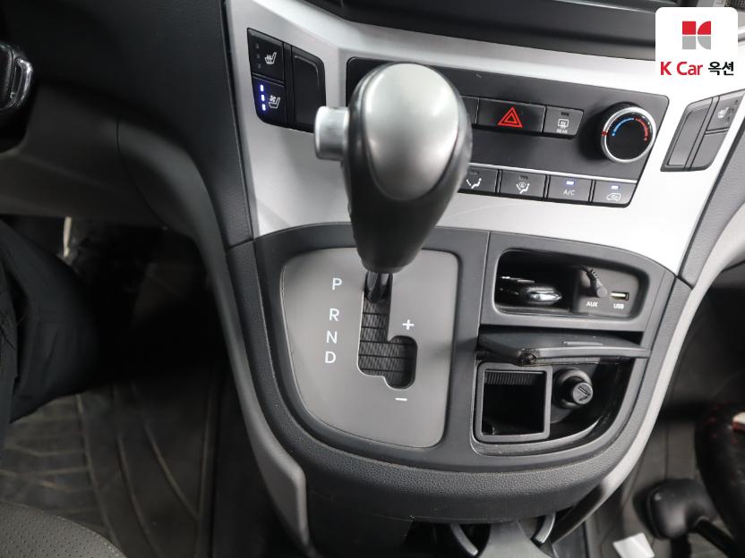 2021 - hyundai grand starex