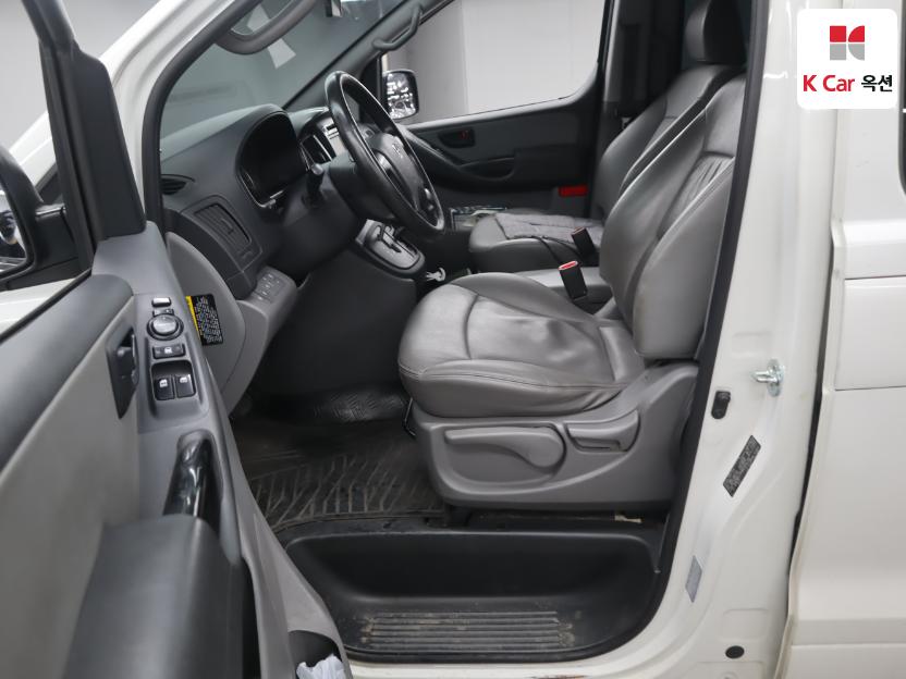 2021 - hyundai grand starex