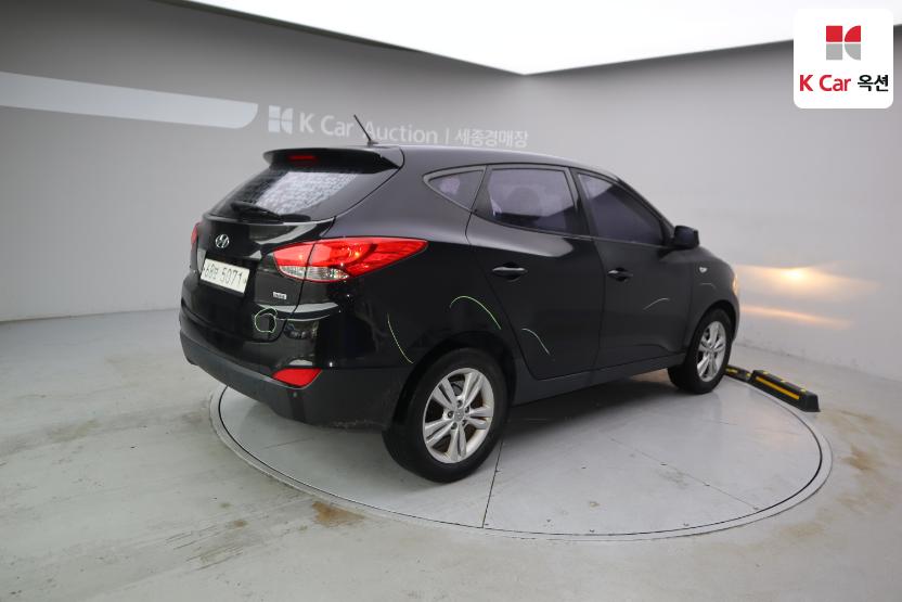 2011 - hyundai tucson