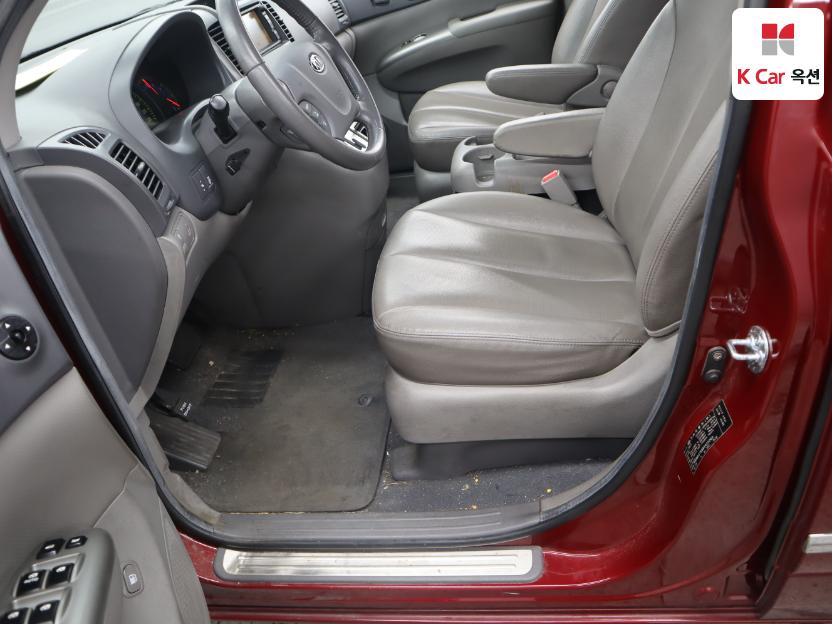 2011 - kia carnival