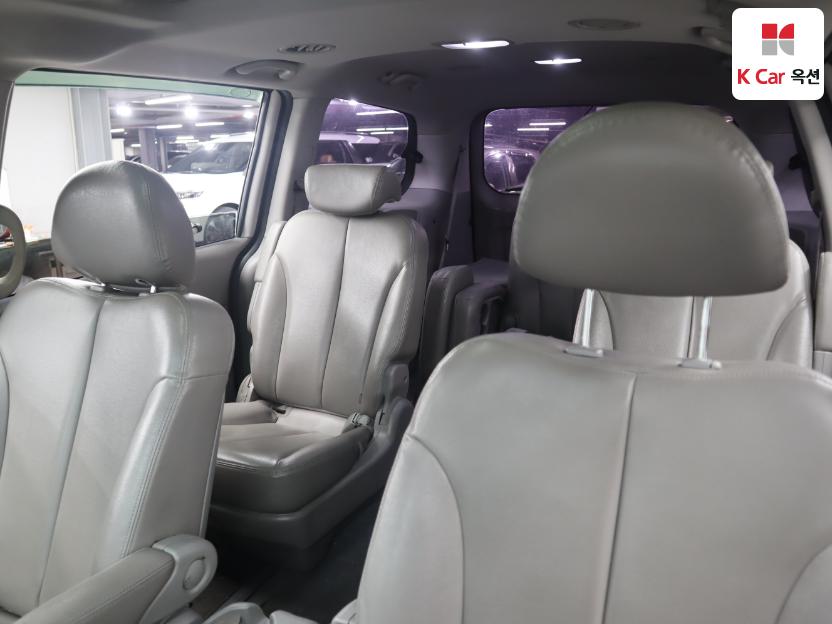 2011 - kia carnival