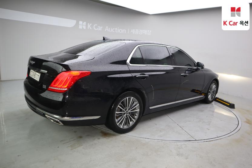 2016 - genesis eq900