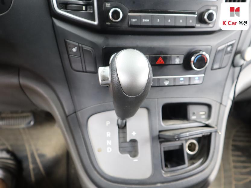 2016 - hyundai grand starex