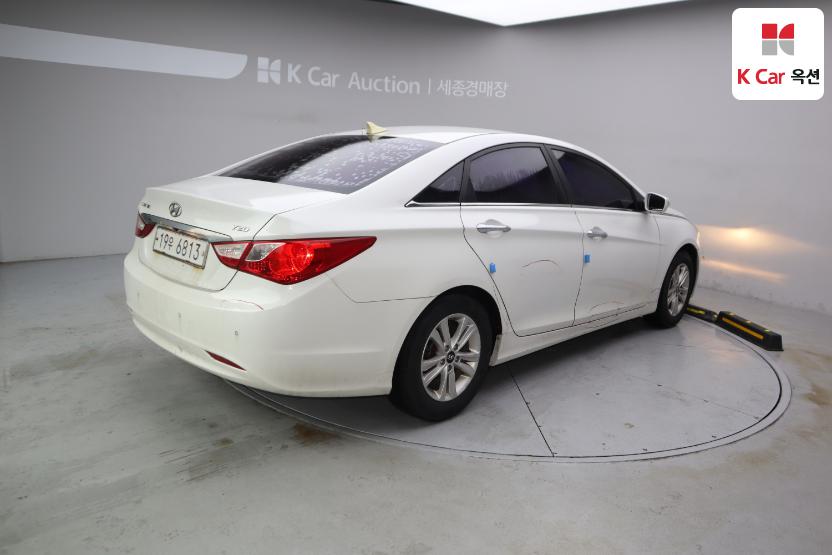 2011 - hyundai sonata