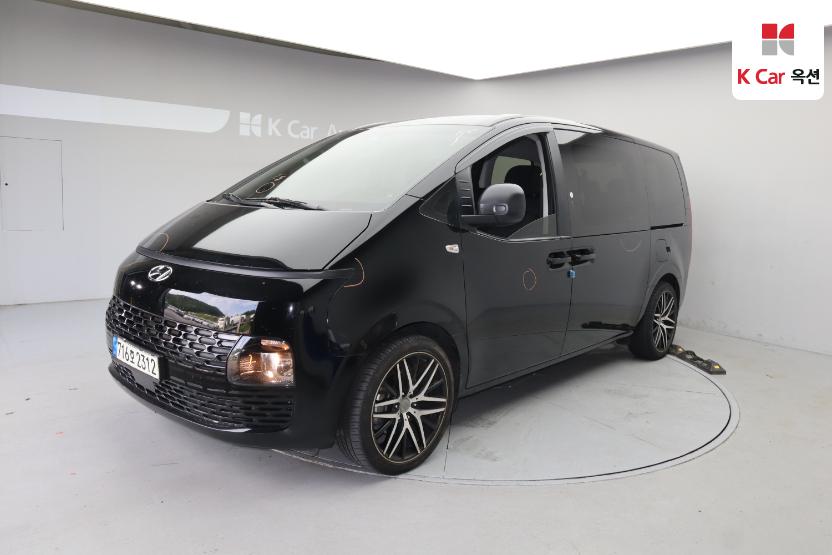 2022 - hyundai staria