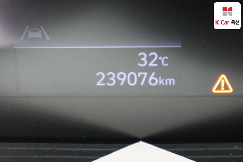 2022 - hyundai staria