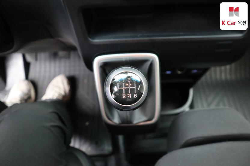 2022 - hyundai staria