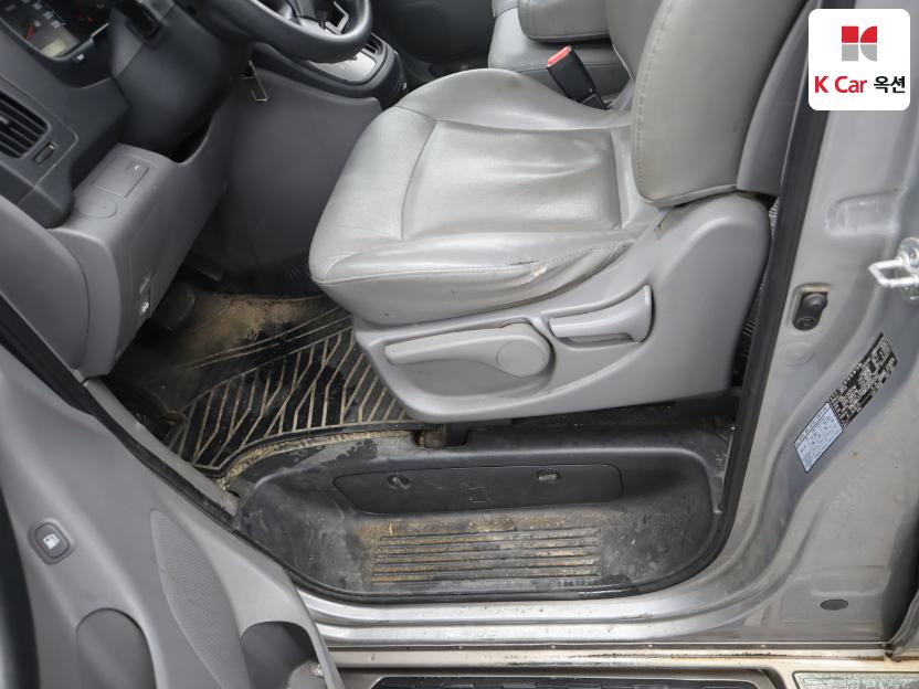 2014 - hyundai grand starex