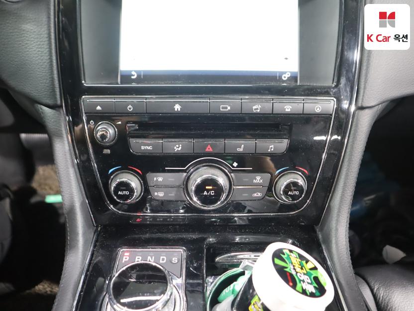 2016 - jaguar xj