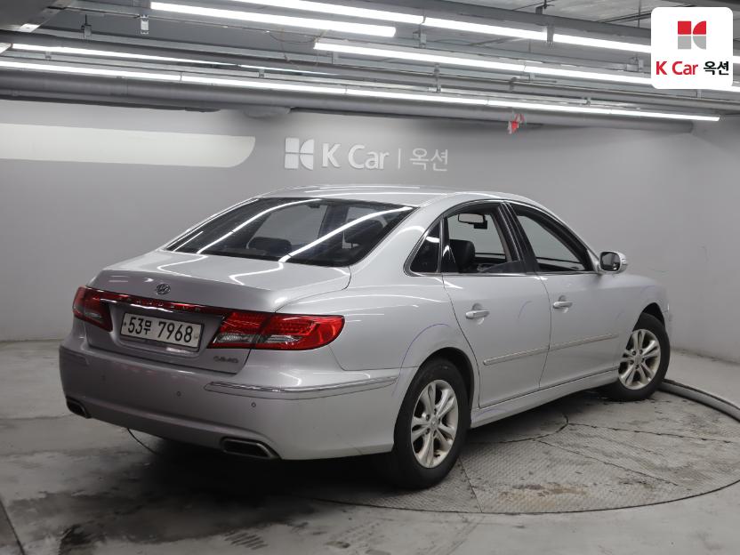 2010 - hyundai grandeur