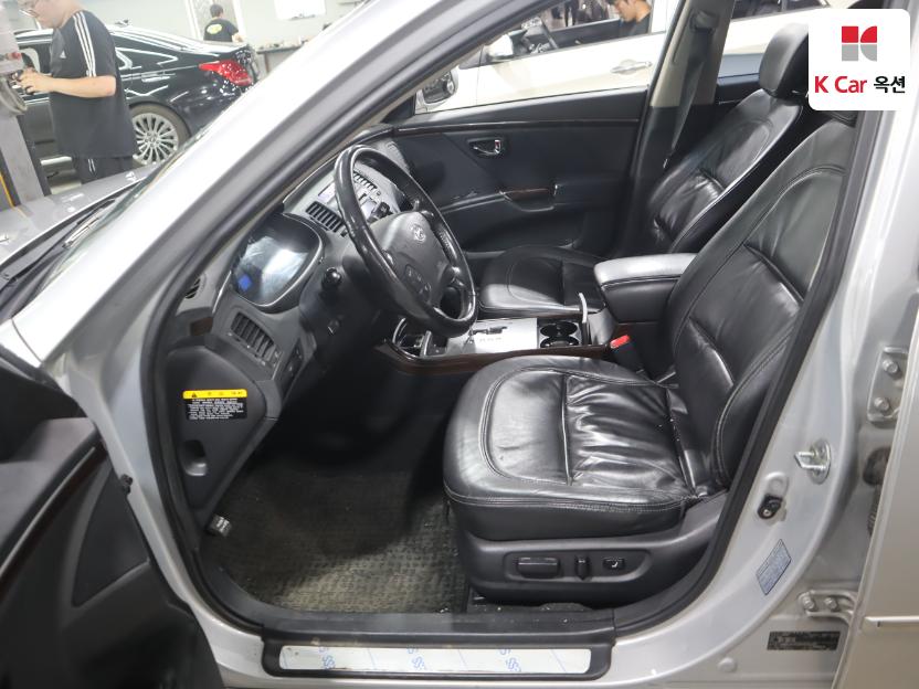2010 - hyundai grandeur