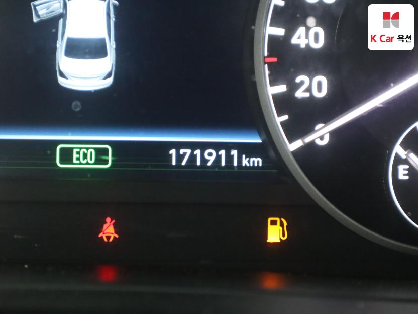 2017 - genesis eq900