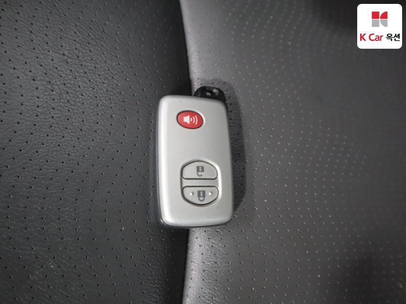 2010 - toyota prius