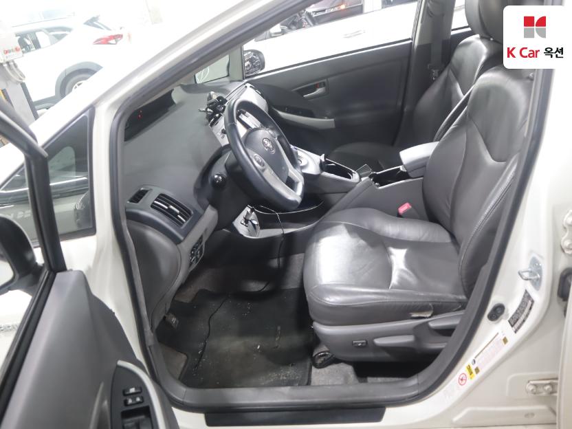 2010 - toyota prius