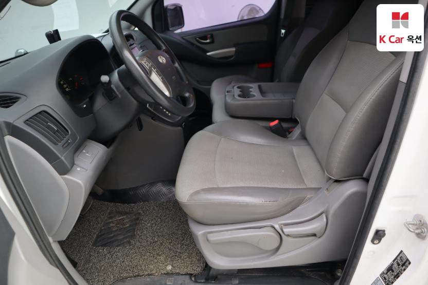 2012 - hyundai grand starex