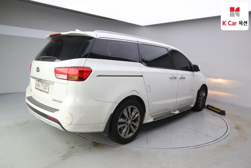2018 - kia carnival