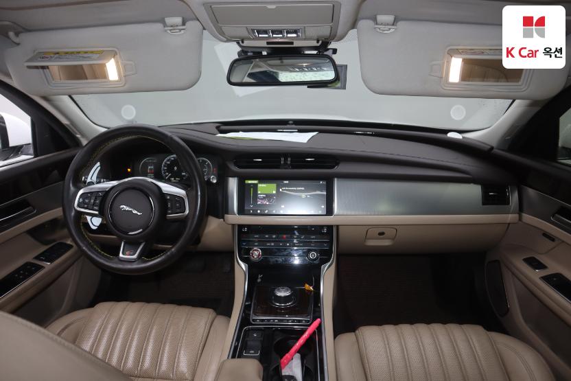 2017 - jaguar xf
