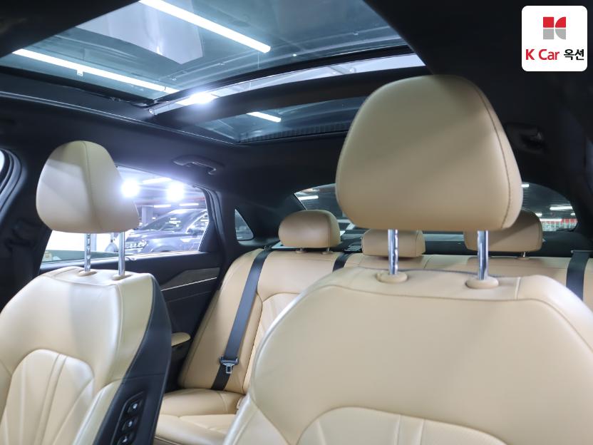 2022 - kia k5