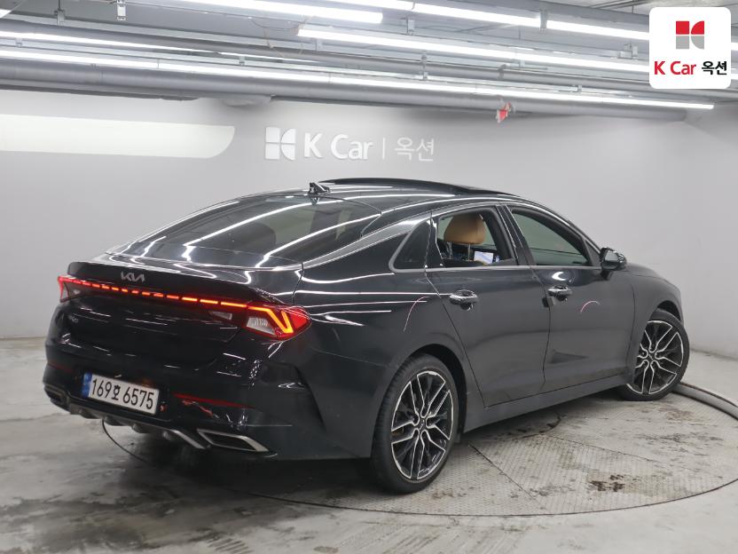 2022 - kia k5