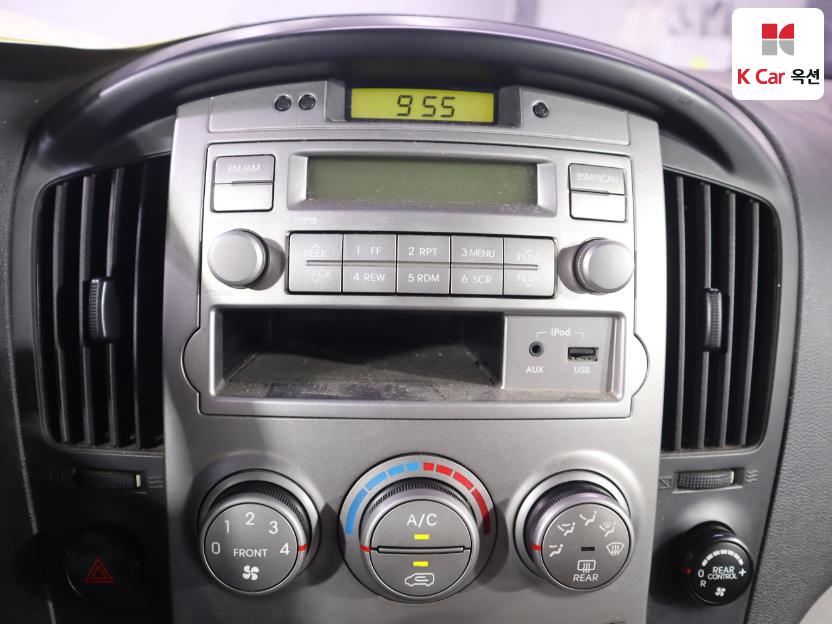 2011 - hyundai grand starex