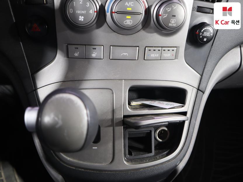 2011 - hyundai grand starex