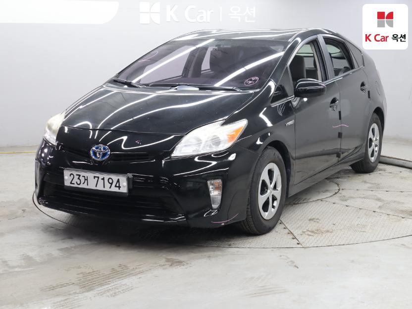2012 - toyota prius